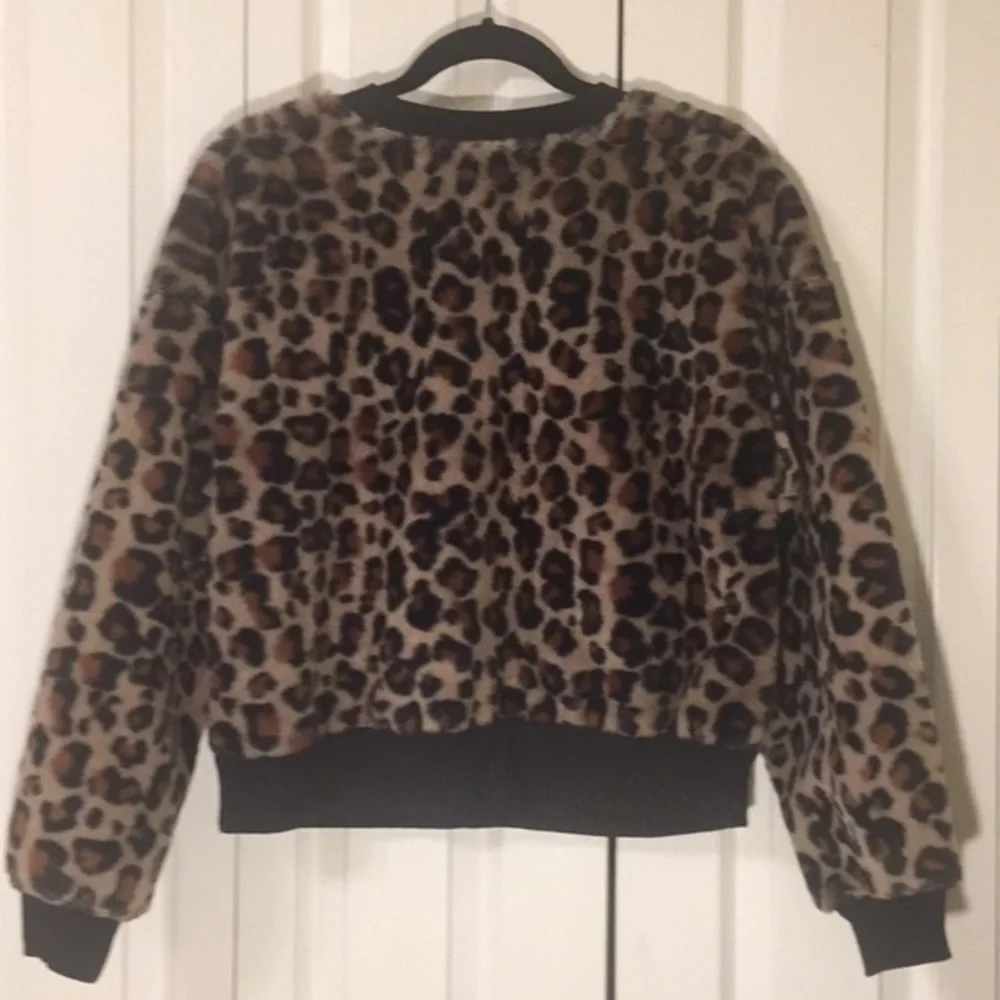 Wild Fable sweatshirt leopard print faux f… - Picture 5 of 8